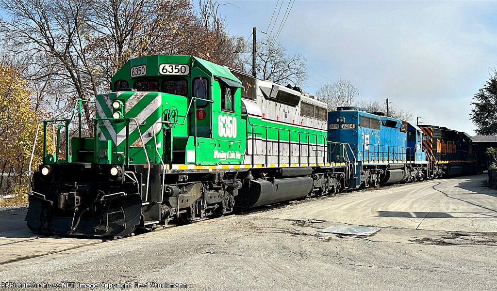 WE 6350 comes off the Wheeling Connection at Summit St.